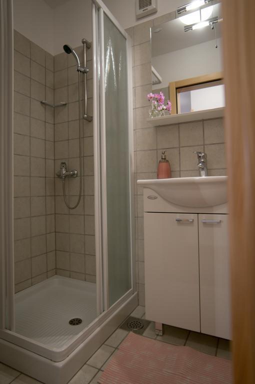 Apartmaji In Sobe Marija Jera Štanjel Camera foto