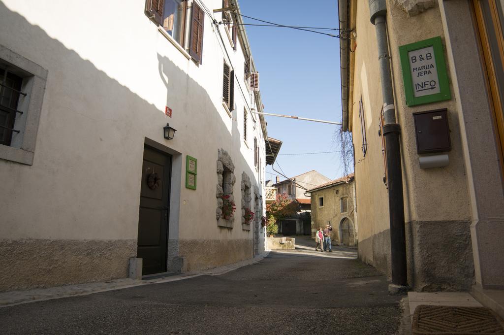 Apartmaji In Sobe Marija Jera Štanjel Esterno foto